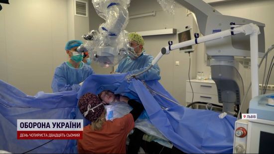 Вырезали опухоль из мозга, пока мальчик с ними разговаривал: подробности уникальной операции во Львове