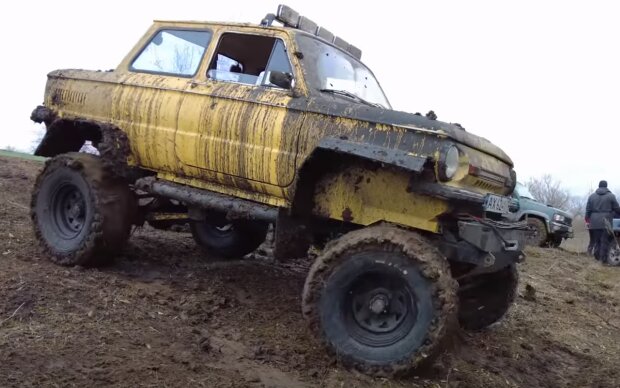 Повелитель бездорожья: украинские умельцы переделали 