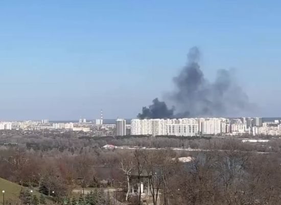 У Києві спалахнула пожежа на лівому березі: що відомо