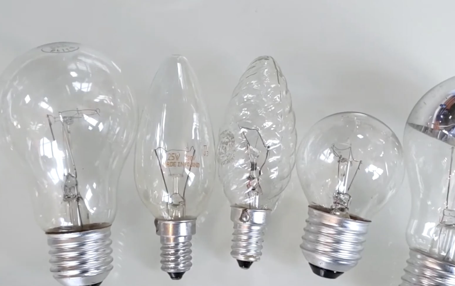 Графік відключення світла на тиждень з 3 по 9 листопада в Дніпропетровській області: зроблено попередження про незручності