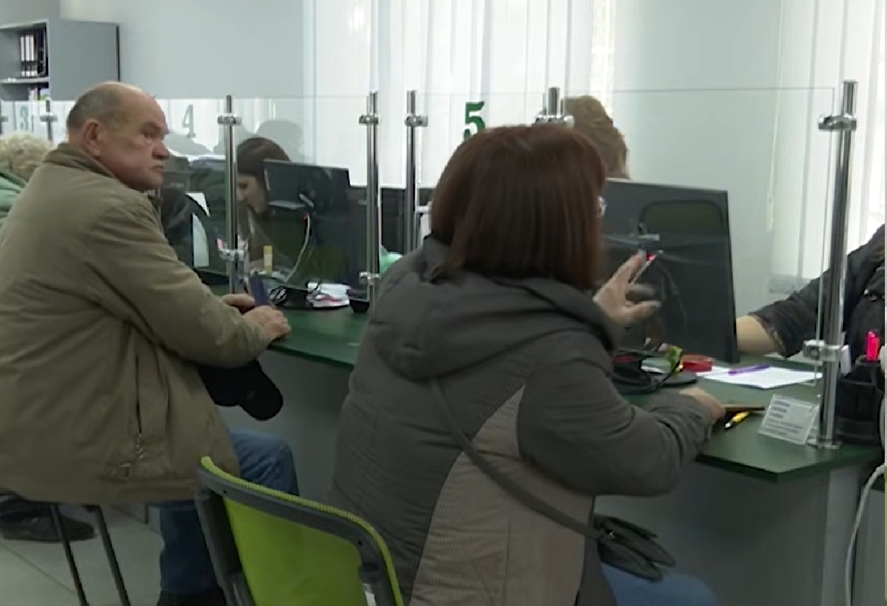 Грошова допомога для пенсіонерів у Миколаївській області: кому з літніх українців роздадуть виплати