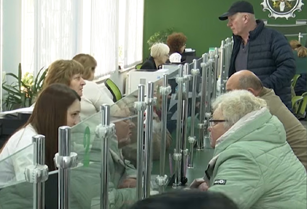 Грошова допомога для пенсіонерів у Харківській області: виплати можна витратити лише на певні товари, що відомо