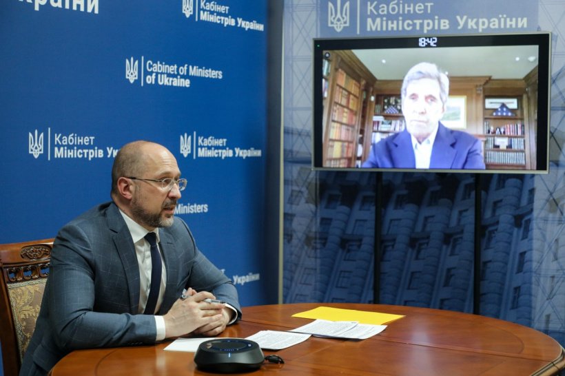 Шмигаль розповів посланнику США про загрозу потрапляння радіоактивної води з окупованого Донбасу в Азовське море